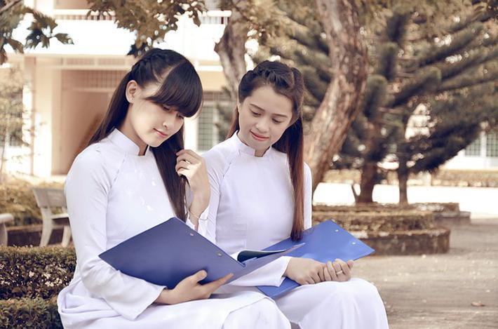 经常加班会不会影响心情？游戏画面